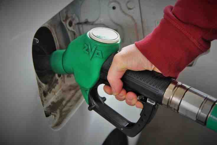 Carburant : la prime de transport pour les salariés passera à 400 euros