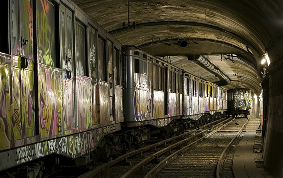 Horreur des transports parisiens : les passagers évacués par des tunnels en dessous de 40 degrés
