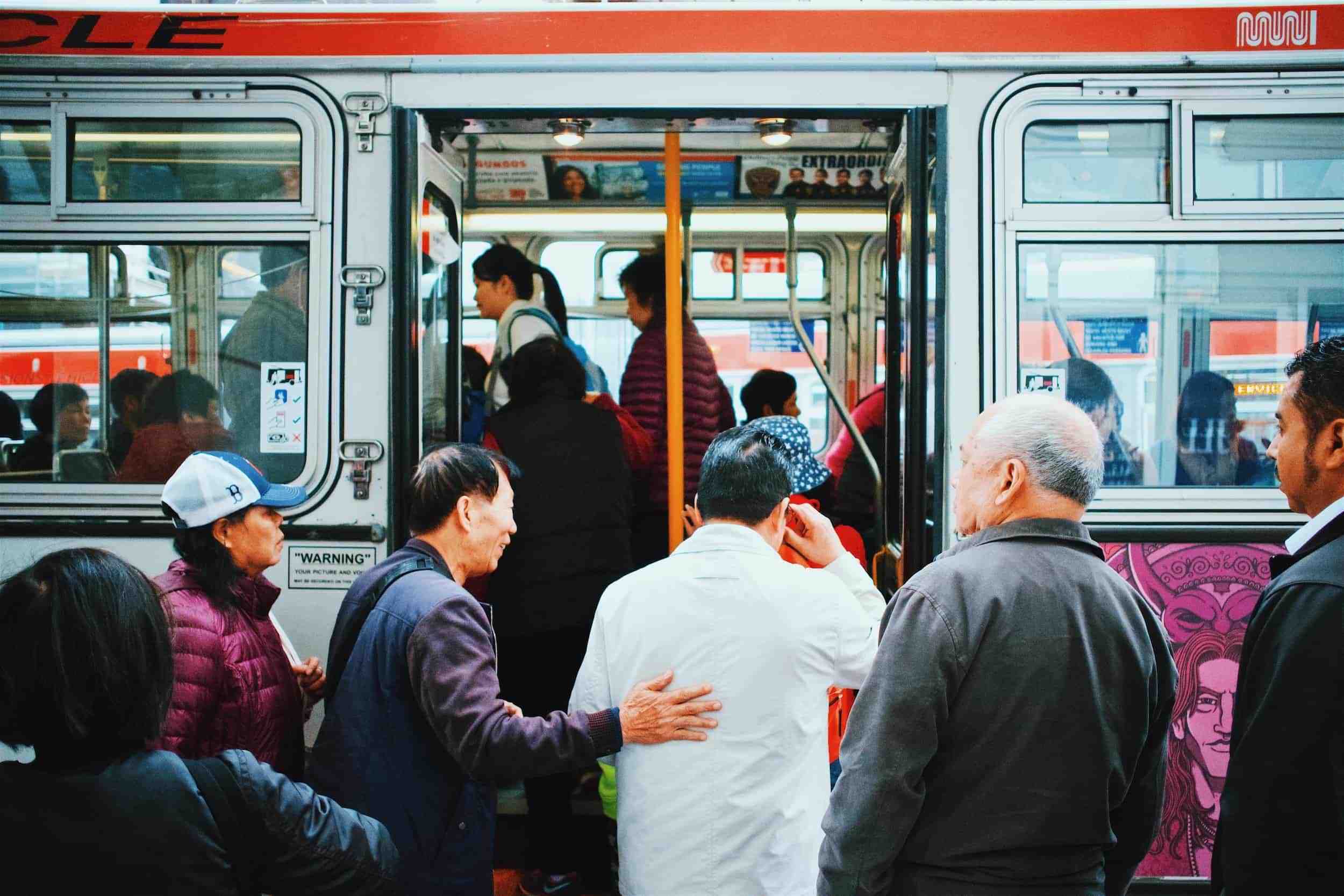 Mobilité : comment redonner de l'attractivité aux transports publics ?