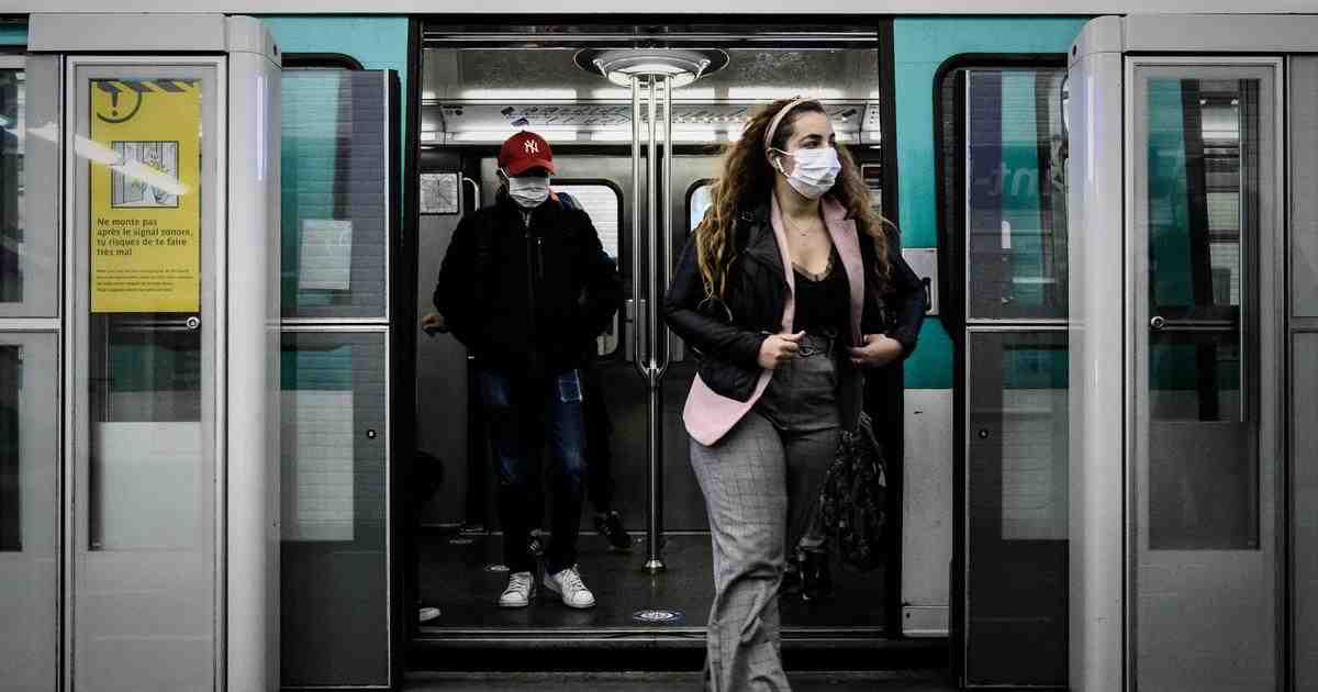 Covid-19 : les Parisiens fatigués du port du masque obligatoire dans les transports en commun