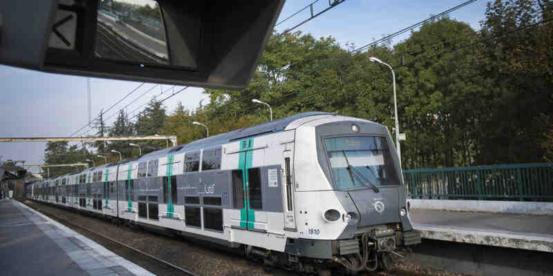 Est-ce que le RER est un train ?