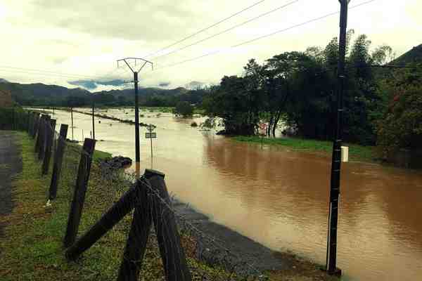 Fortes pluies, surveillance et conséquences - Nouvelle-Calédonie la 1ère