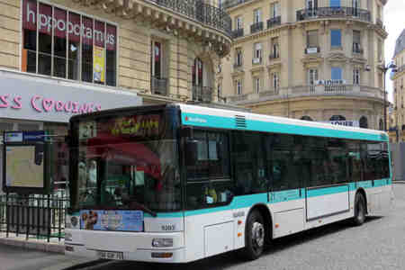 Transport : Jusqu'à une heure d'attente pour un bus en août à Paris
